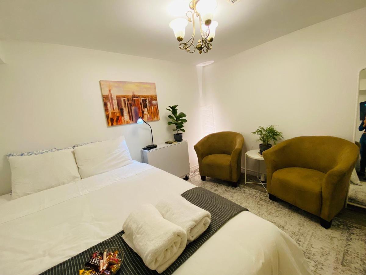 Toronto Bed & Breakfast - Free Parking Exterior foto