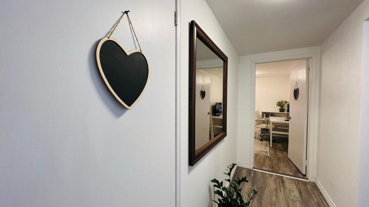 Toronto Bed & Breakfast - Free Parking Exterior foto