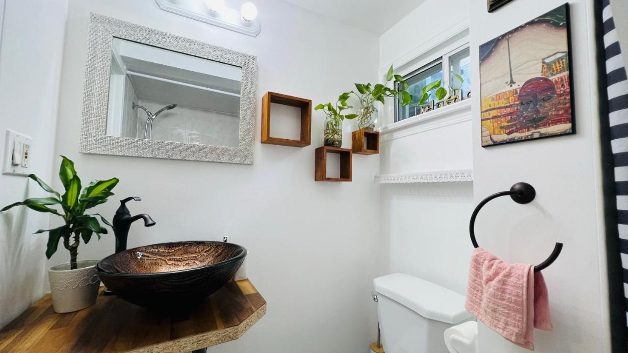 Toronto Bed & Breakfast - Free Parking Exterior foto