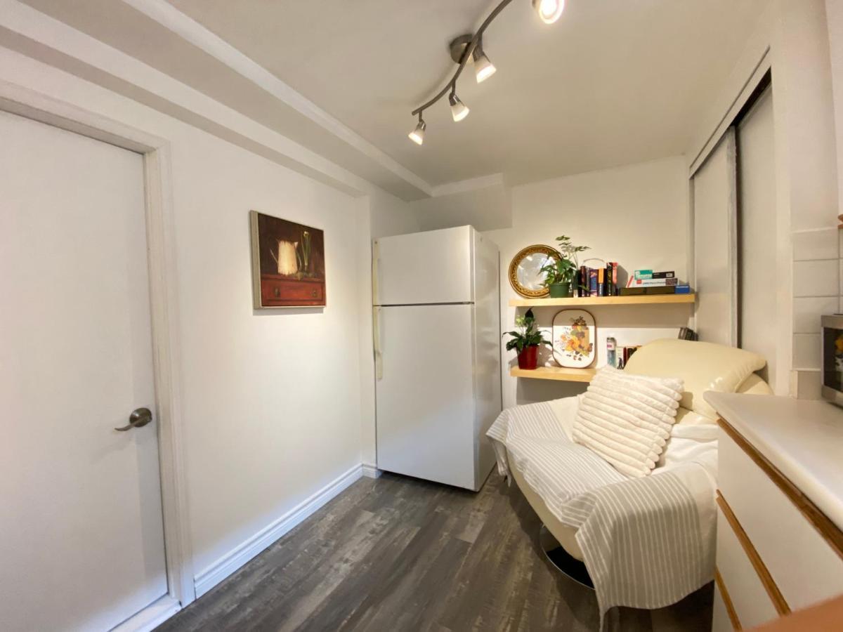 Toronto Bed & Breakfast - Free Parking Exterior foto