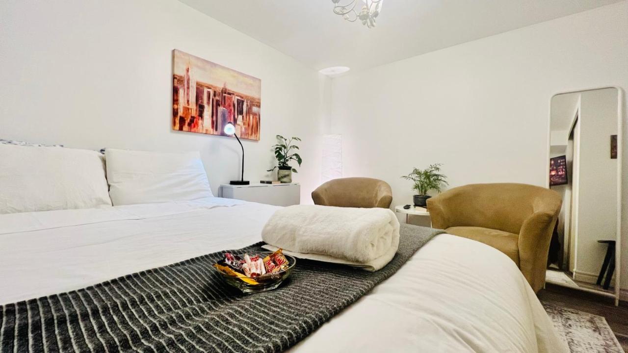 Toronto Bed & Breakfast - Free Parking Exterior foto