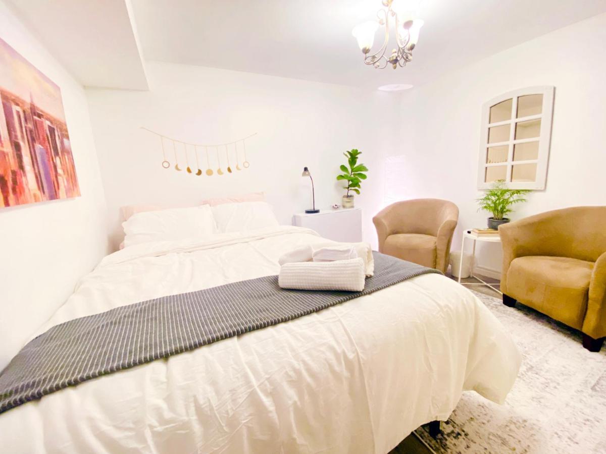 Toronto Bed & Breakfast - Free Parking Exterior foto